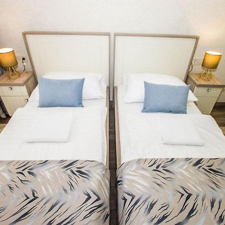 Jarja Panzio Hotel Hajduszoboszlo Ngoại thất bức ảnh