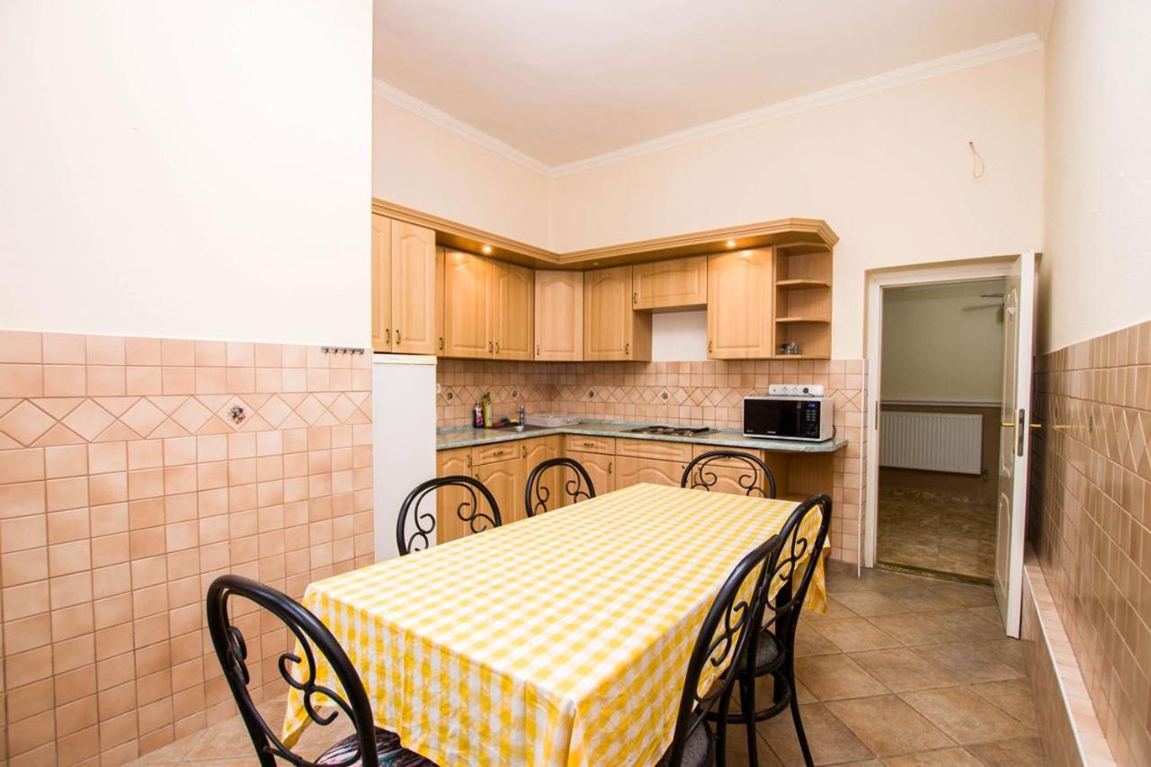 Jarja Panzio Hotel Hajduszoboszlo Ngoại thất bức ảnh