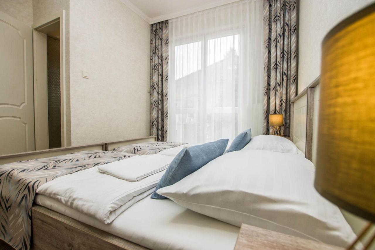 Jarja Panzio Hotel Hajduszoboszlo Ngoại thất bức ảnh