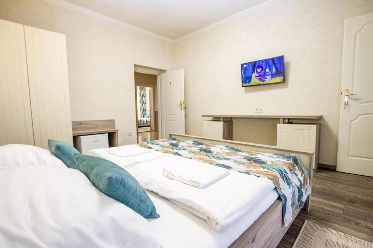 Jarja Panzio Hotel Hajduszoboszlo Ngoại thất bức ảnh