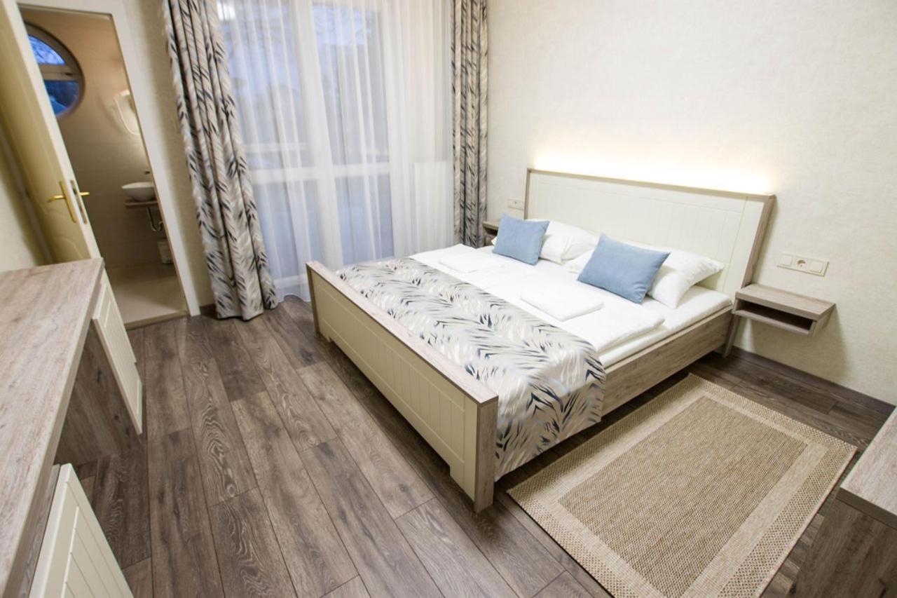 Jarja Panzio Hotel Hajduszoboszlo Ngoại thất bức ảnh