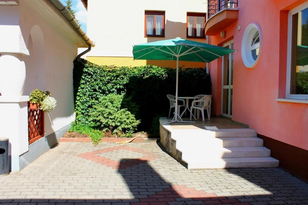 Jarja Panzio Hotel Hajduszoboszlo Ngoại thất bức ảnh